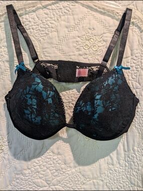 Black Lace Overlay Push-Up Bra with Teal Underlay